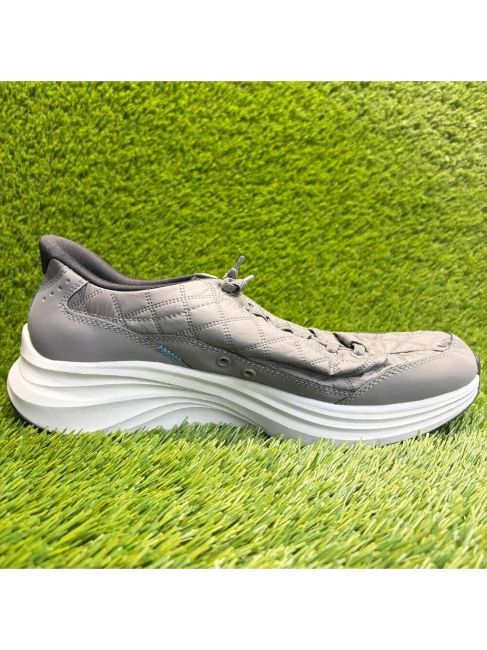 SKECHERS please review